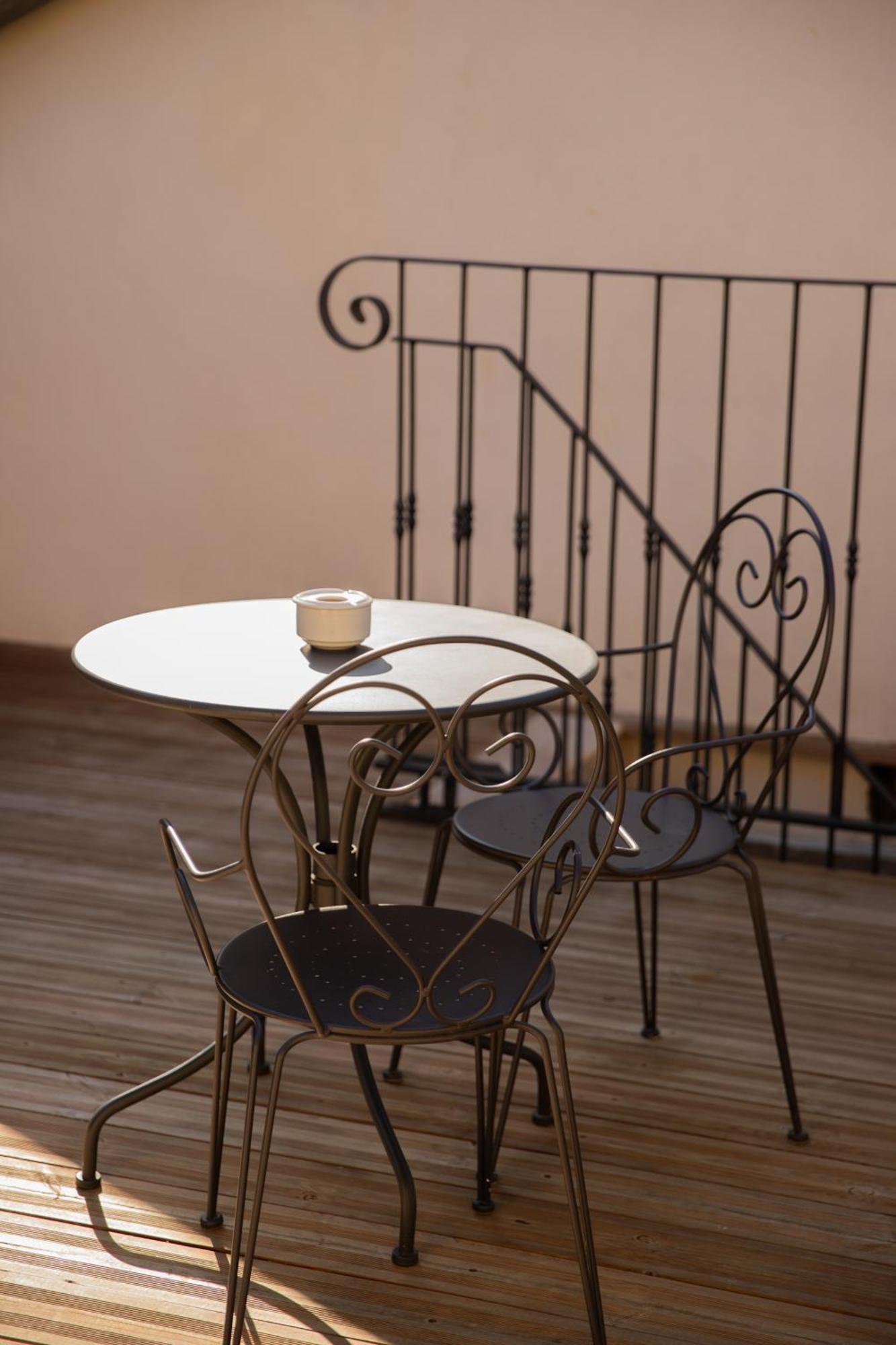 Guest house Maison Roucas - Restaurant Et D'hotes *