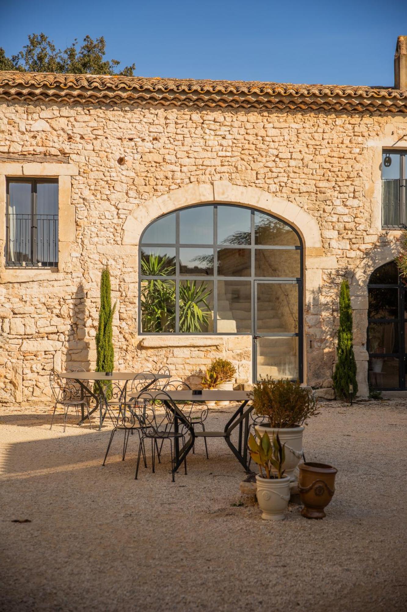Maison Roucas - Restaurant Et D'hotes Solerieux
