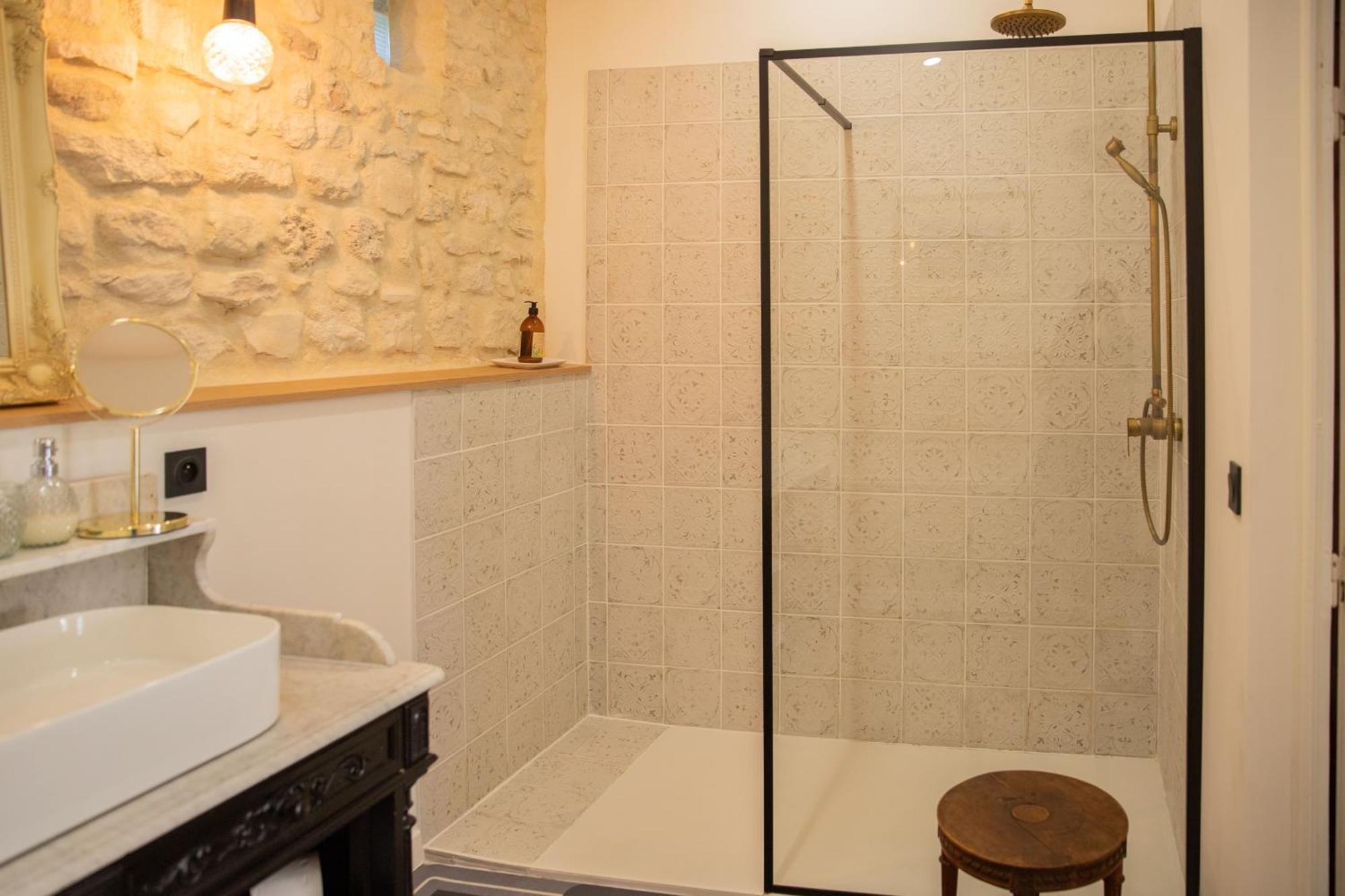 Guest house Maison Roucas - Restaurant Et D'hotes